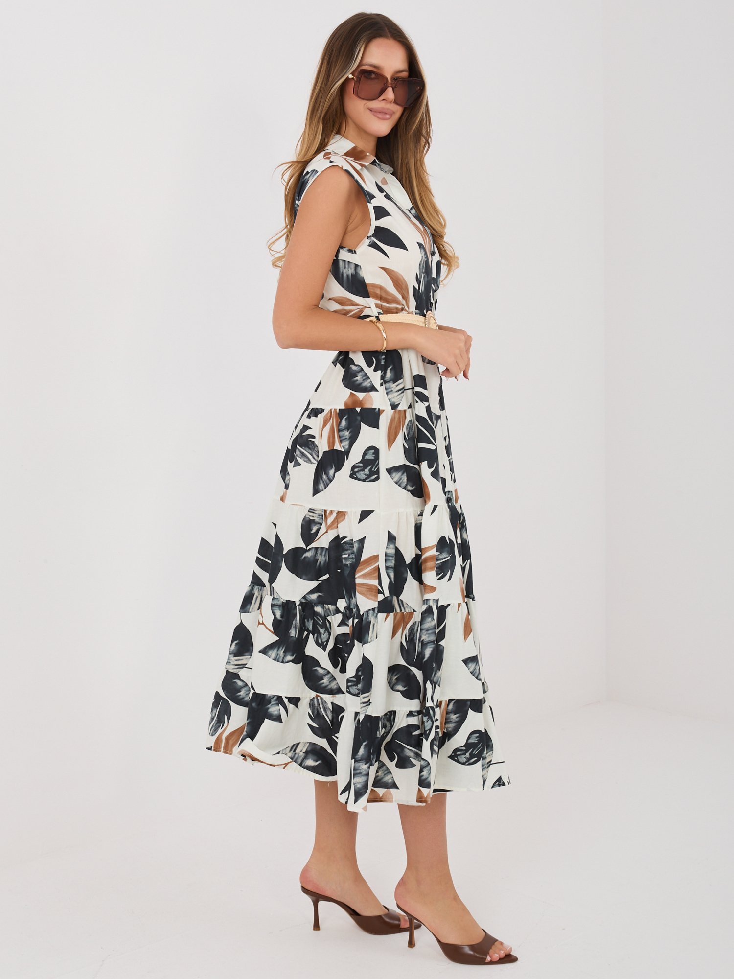 Black shirt dress with a plant motif - Image 2