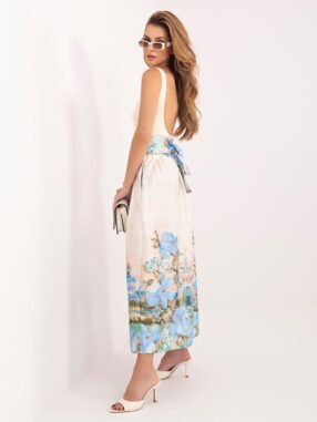 Alternative view of Light blue elegant skirt with a belt