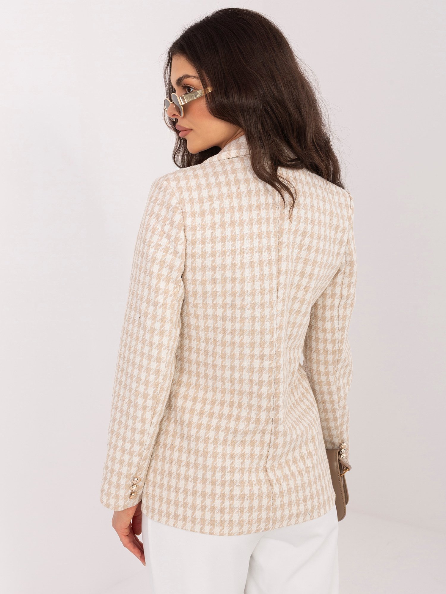 Elegant beige jacket with houndstooth pattern - Image 5