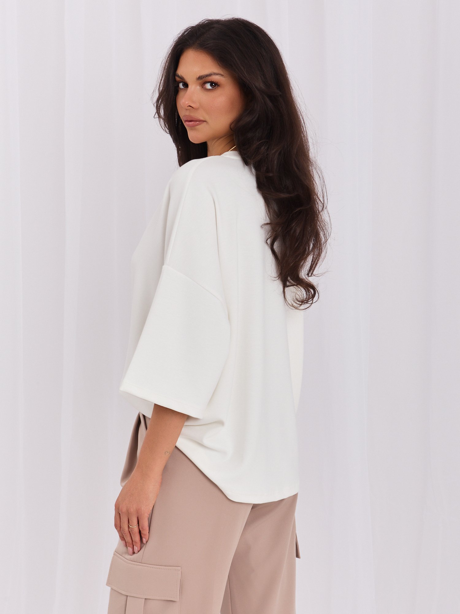 Basic white blouse with short sleeves - Image 4