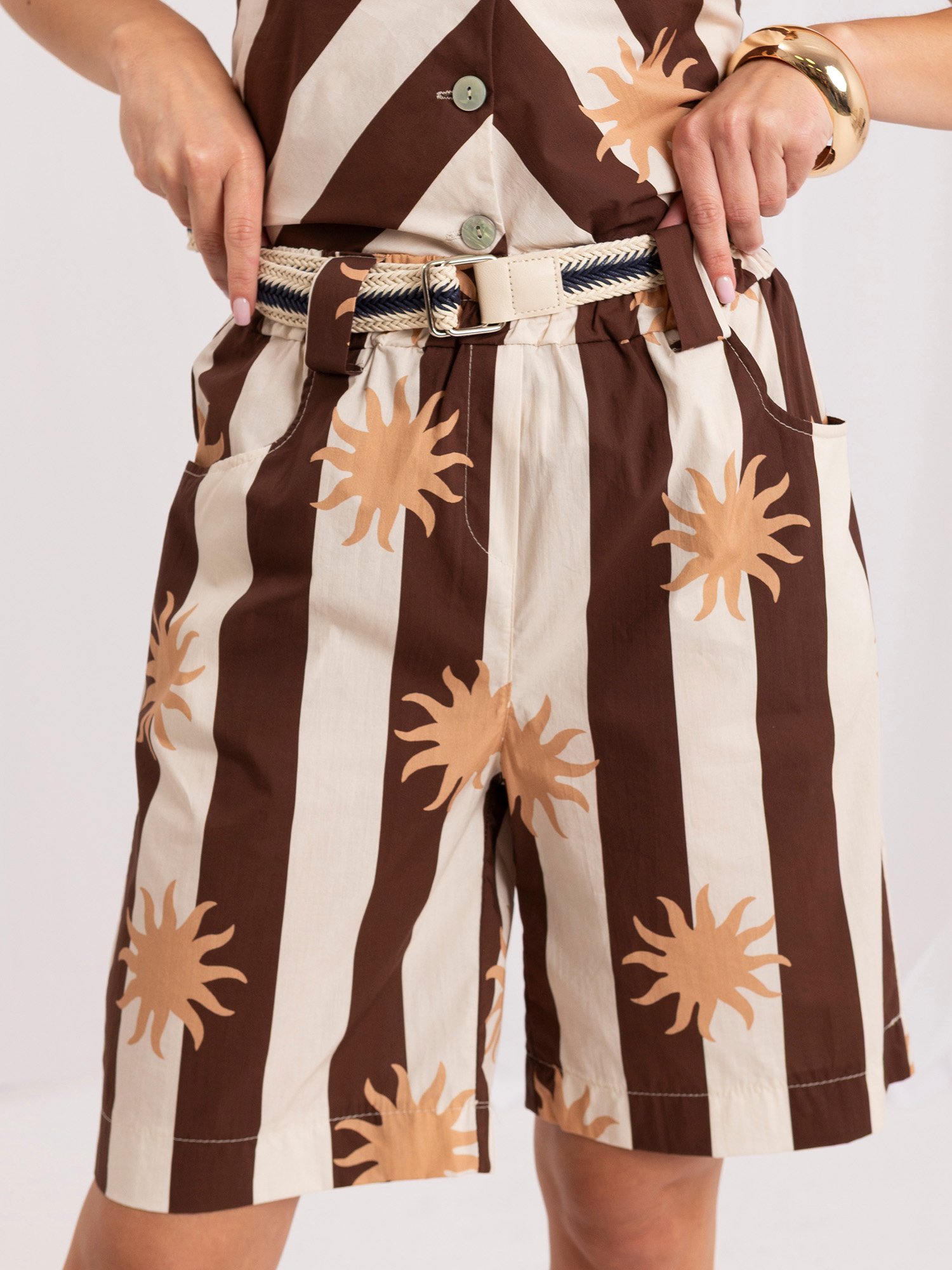 Brown women's cotton Bermuda shorts - Image 3