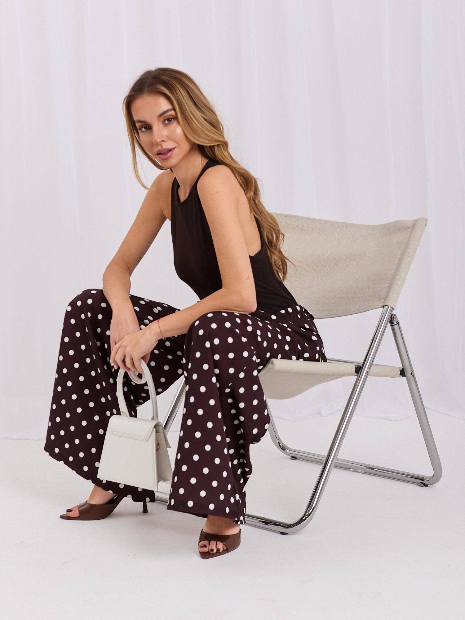 Brown basic bodysuit with hook-and-eye closure - Image 5