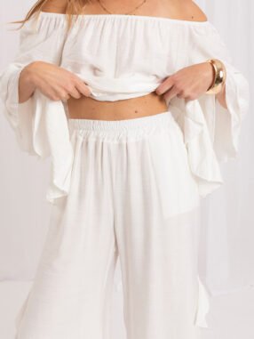 Alternative view of White summer set with a Spanish blouse