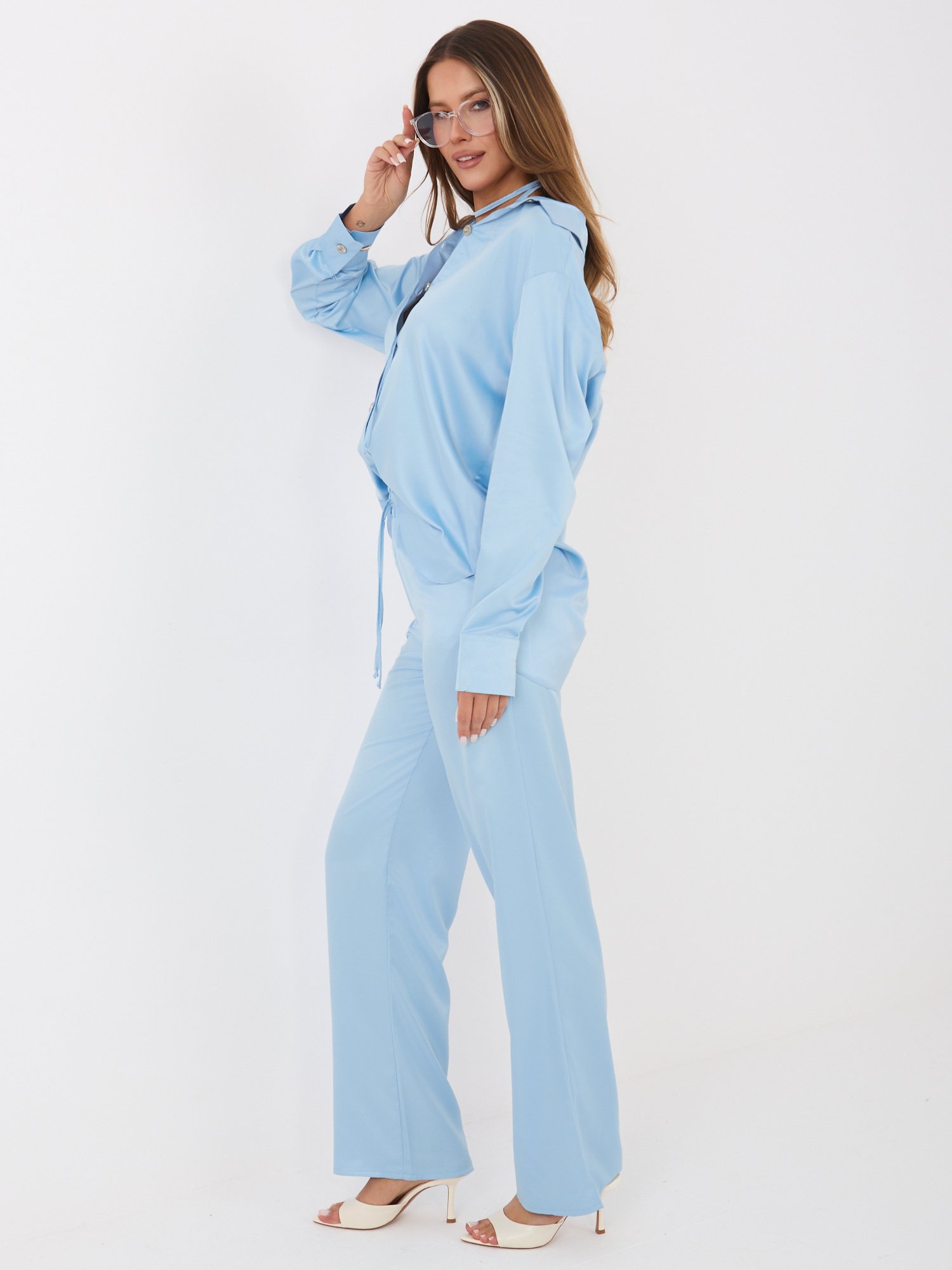 Light blue elegant set with an unbuttoned shirt - Image 6