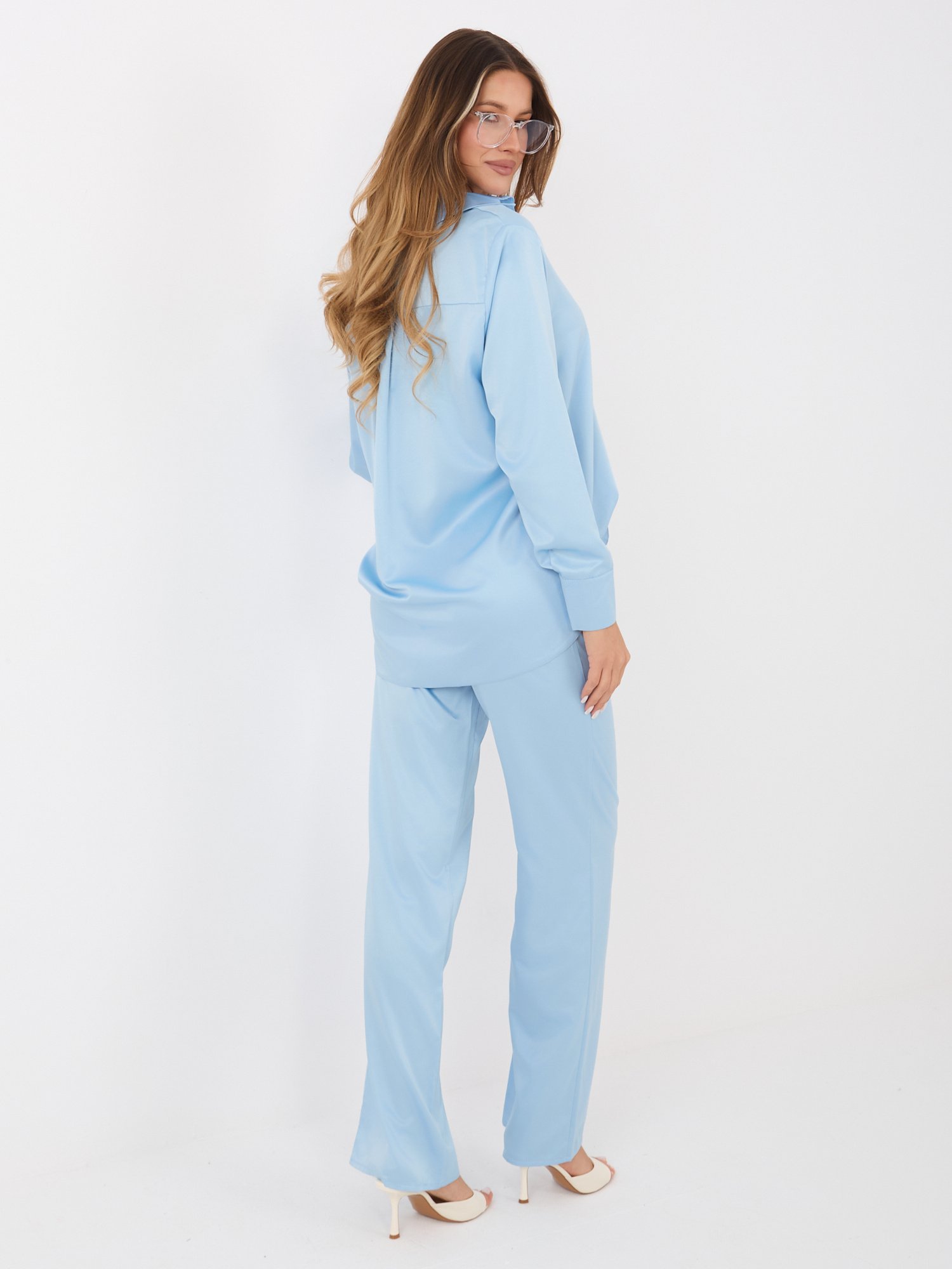 Light blue elegant set with an unbuttoned shirt - Image 4