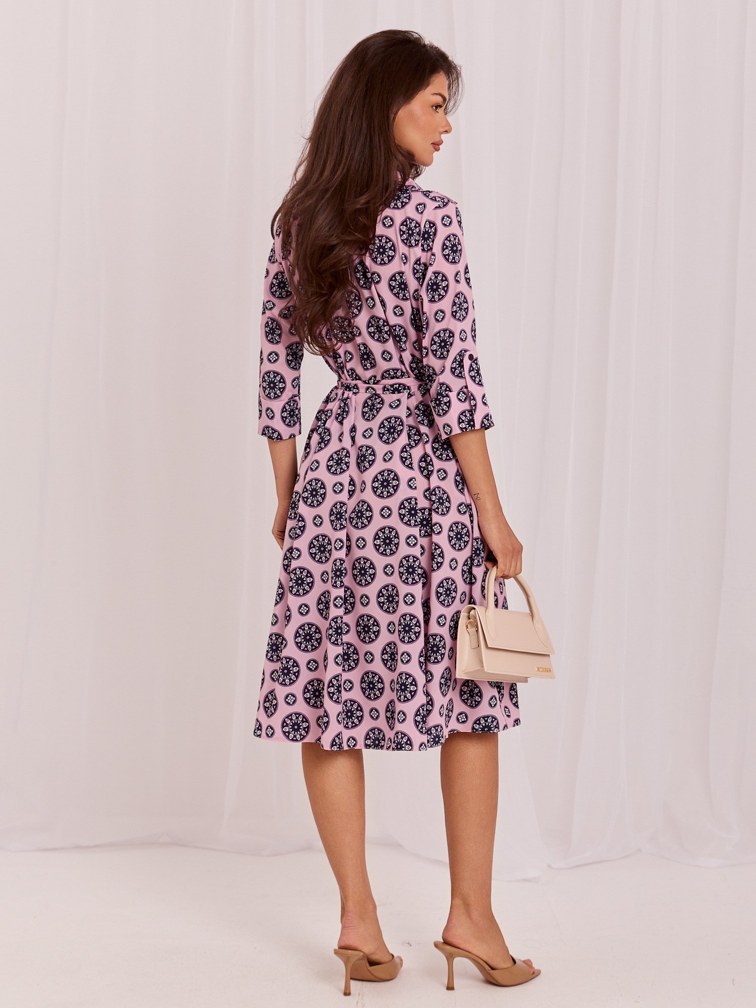 Light pink flared dress with a collar - Image 4