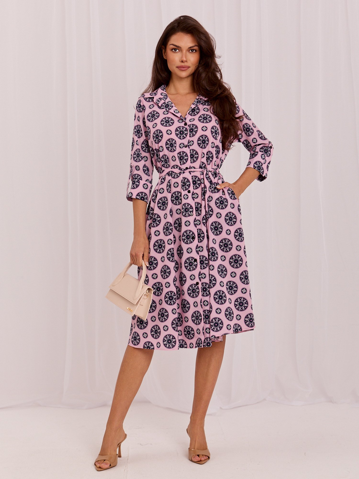 Light pink flared dress with a collar - Image 2
