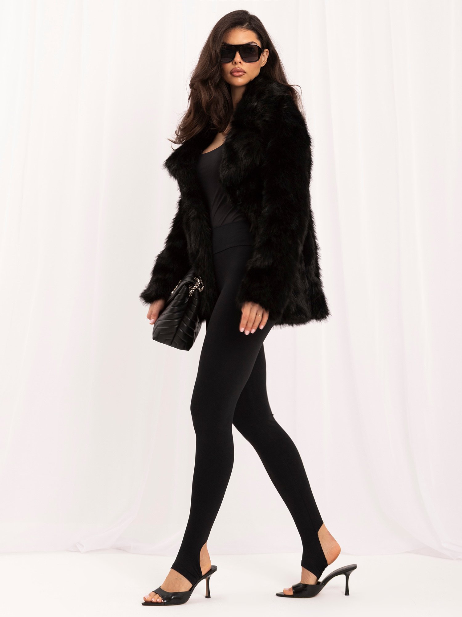 Black soft fur with pockets - Image 3