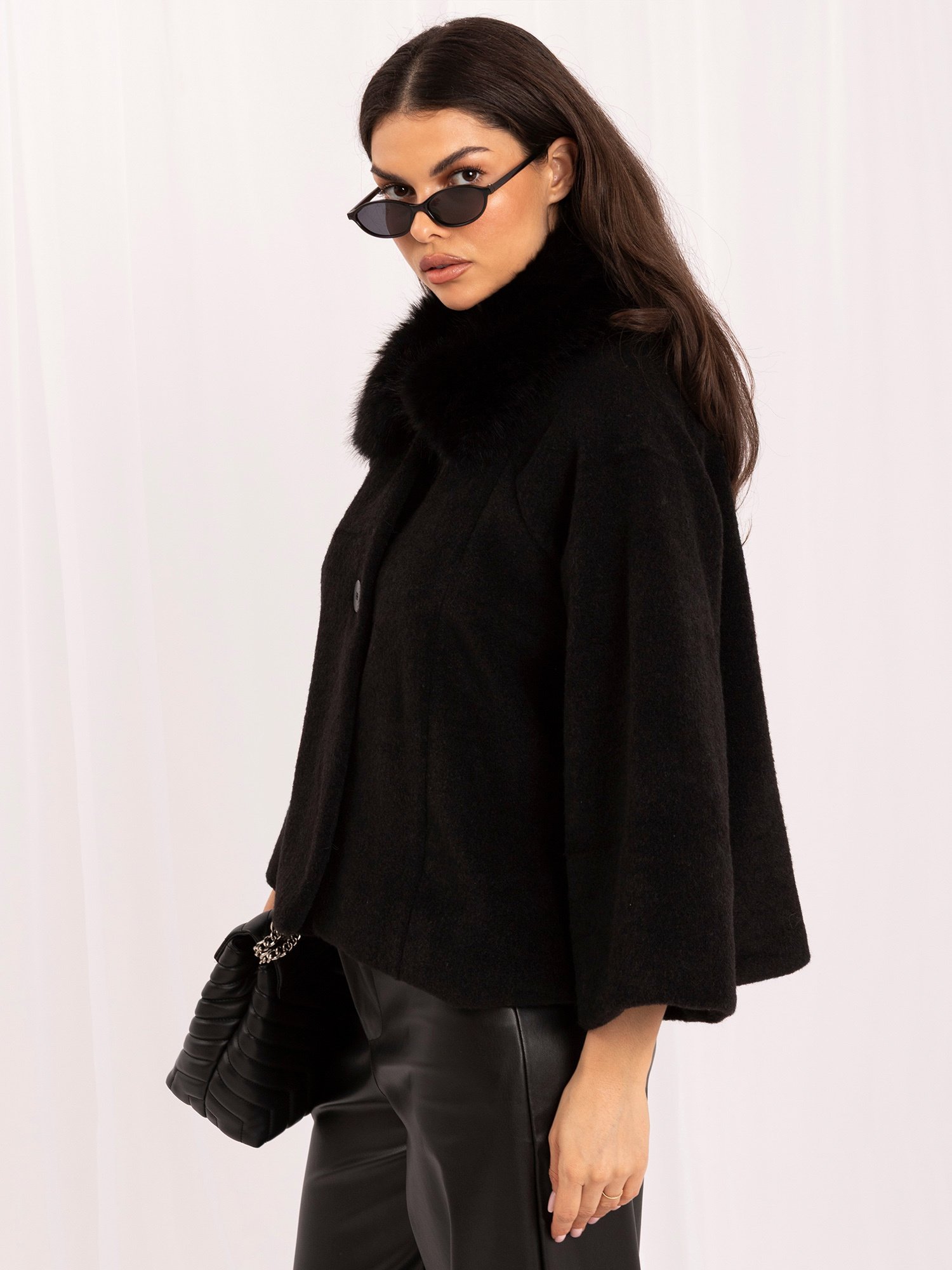 Black trapeze coat with button closure - Image 4