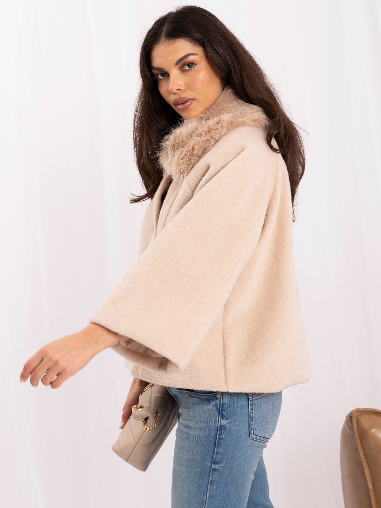 Light beige trapeze coat with button closure - Image 3
